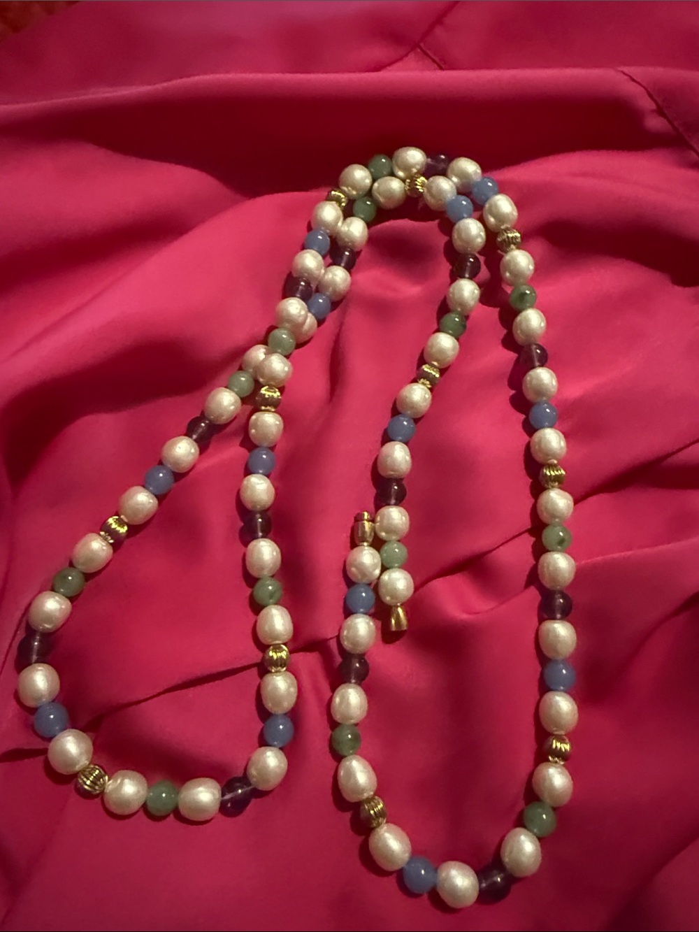 Avon 1986 Impressionistic Pastels Faux Pearl Necklace